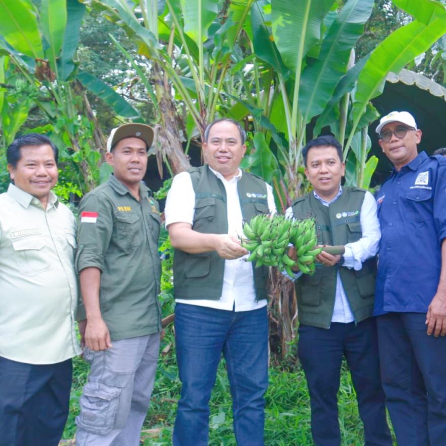 Kunjungan Dirjen Kehutanan di Bukit Pria